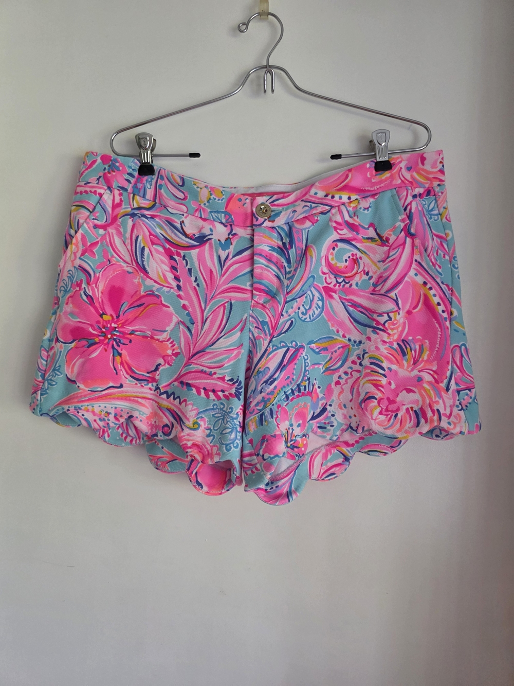 Lilly Pulitzer Pink & Aqua Floral Scallop-Hem Shorts 14 - Picture 1 of 6